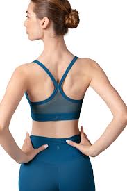 Womens Twist scoop neck crop top And V waist short set