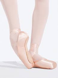 Ava Pointe Shoe